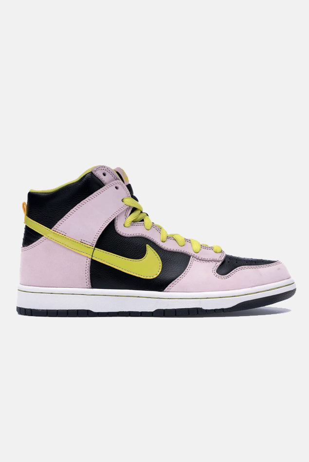 miss piggy nike sb