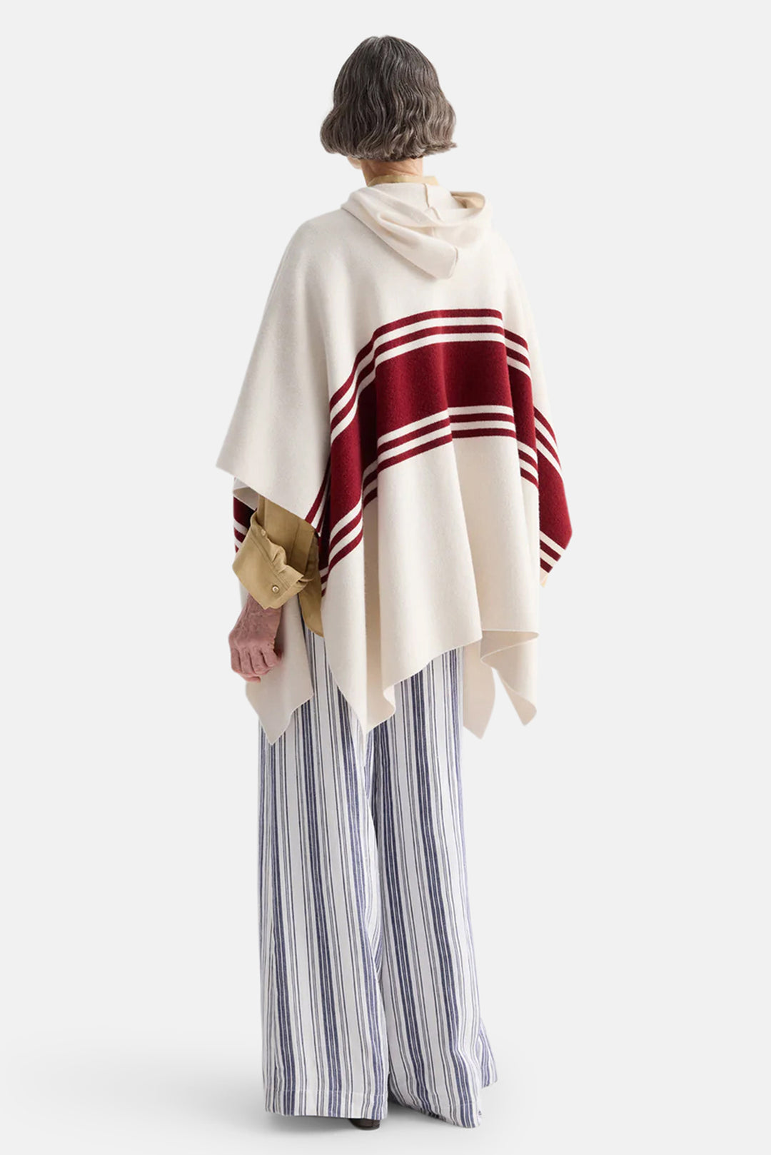Hooded Poncho in Ivory / Karanada Red