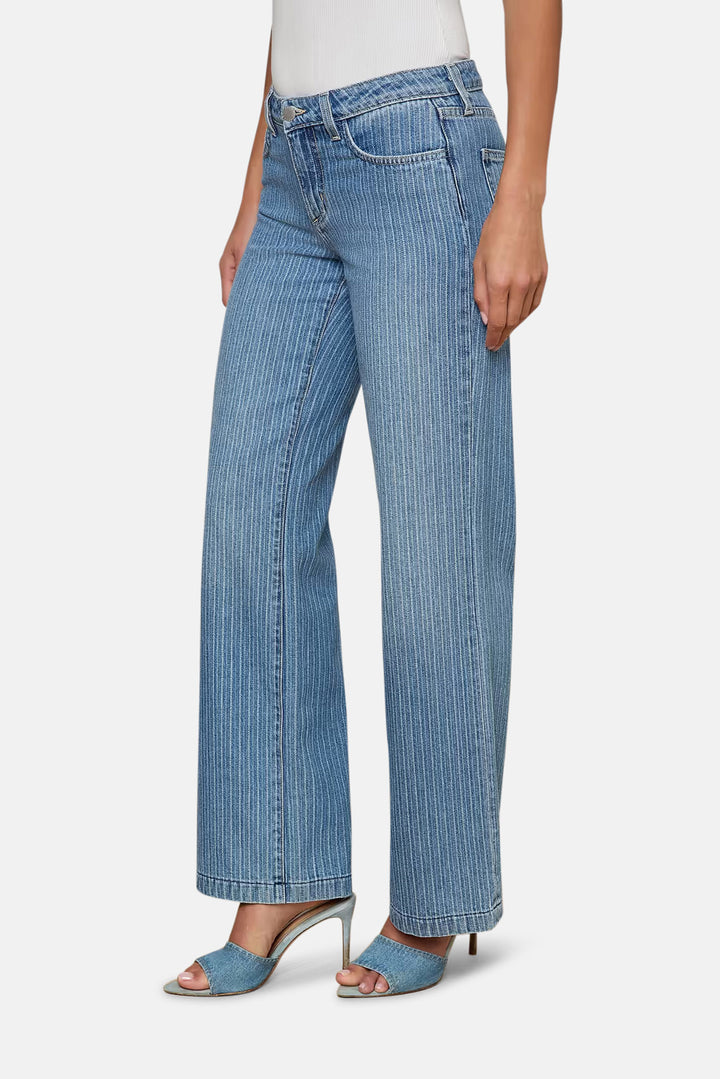 Joanne Low-Rise Wide-Leg Jean Carmel