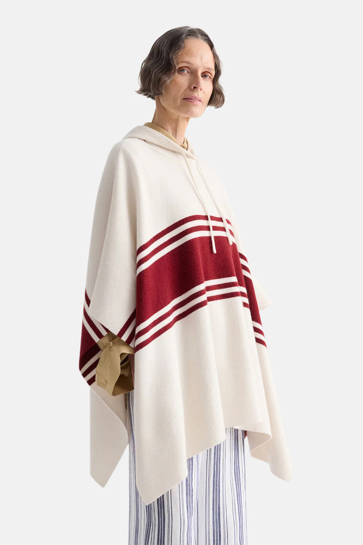 Hooded Poncho in Ivory / Karanada Red