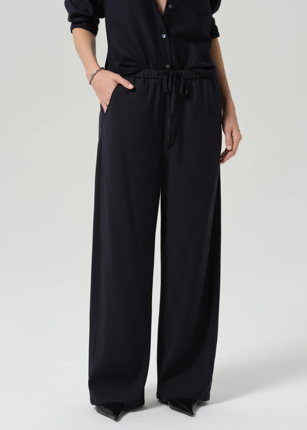 Aurora Pull On in Navy
