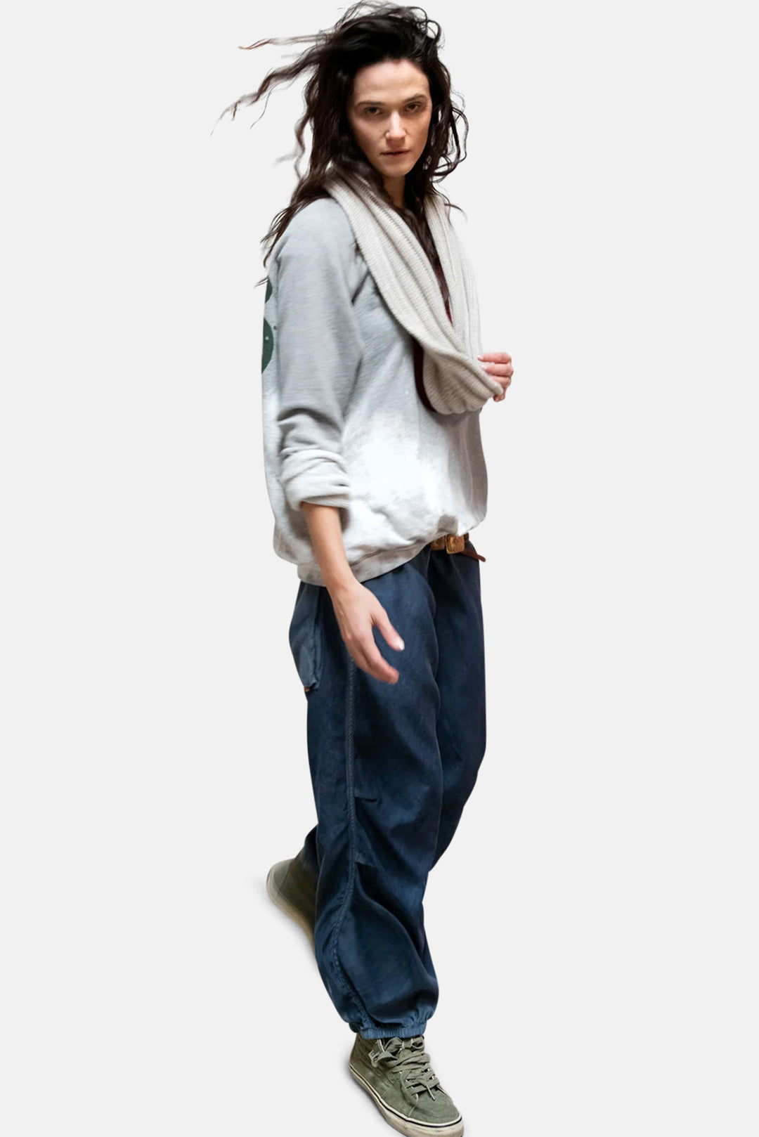 ARTISTSWANTED Heatheryumm Bleachout Raglan - Heather Bleachout