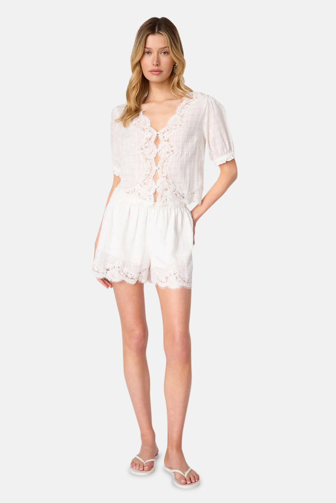 Anora Cotton Short White