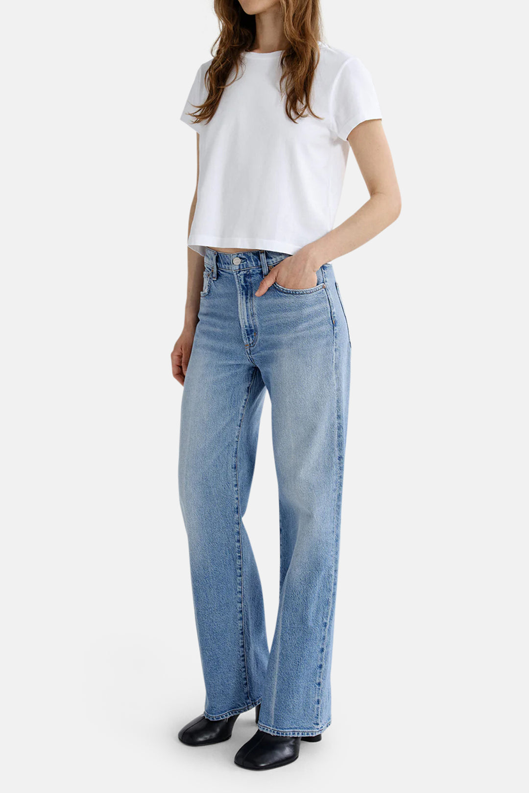 Harper Straight Jean (Weightless Stretch) in Outlook