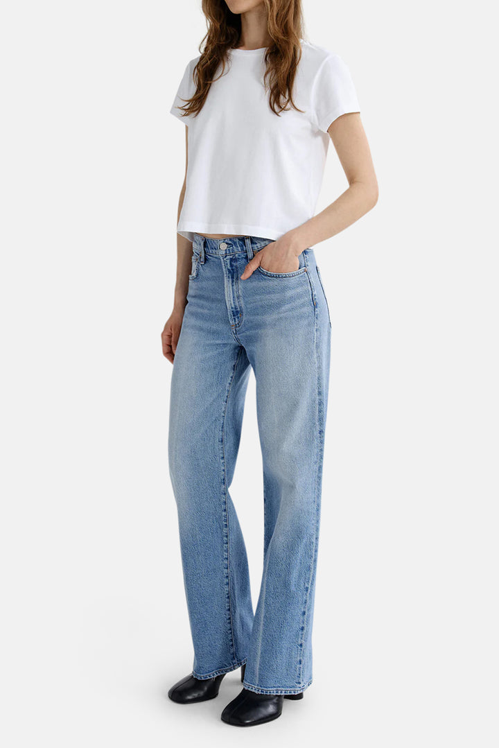 Harper Straight Jean (Weightless Stretch) in Outlook