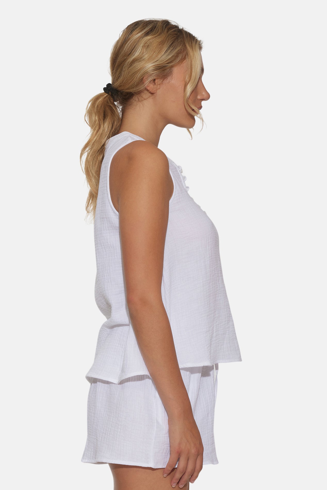 efu EATHER SLEEVELESS TOP ホワイトF New Era Japan Mesh White Sleeveless T-Shirt | NEC EU