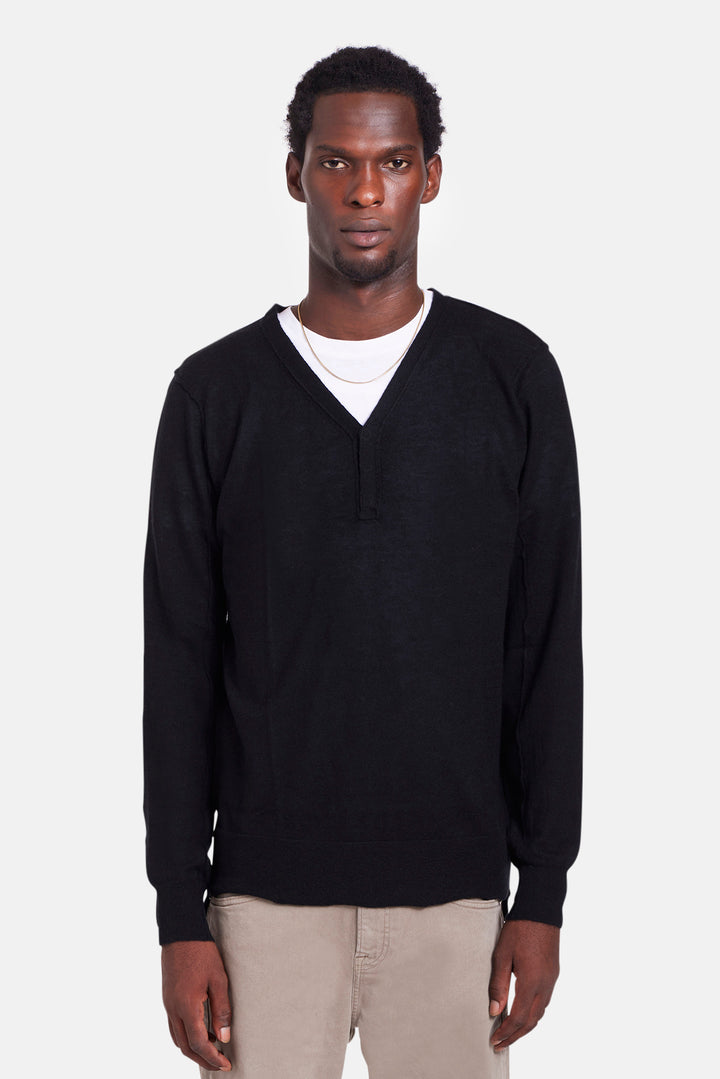 Ville Cash V-Neck Black