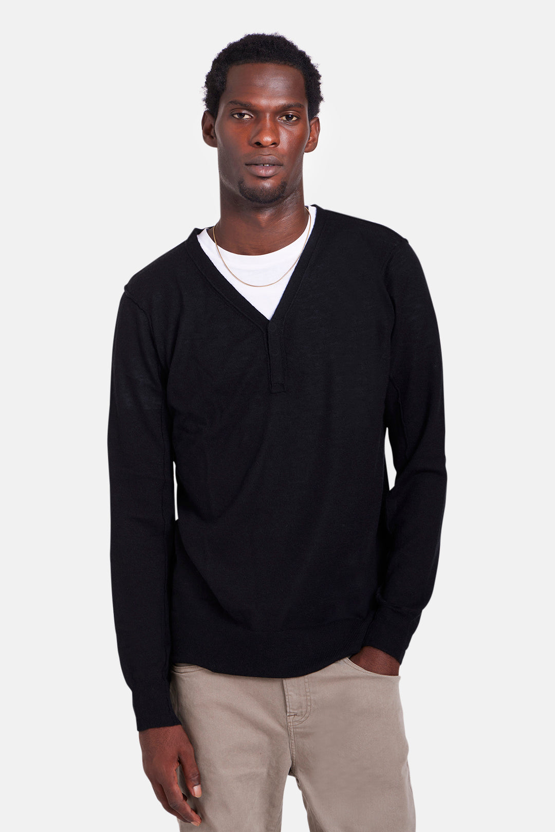 Ville Cash V-Neck Black