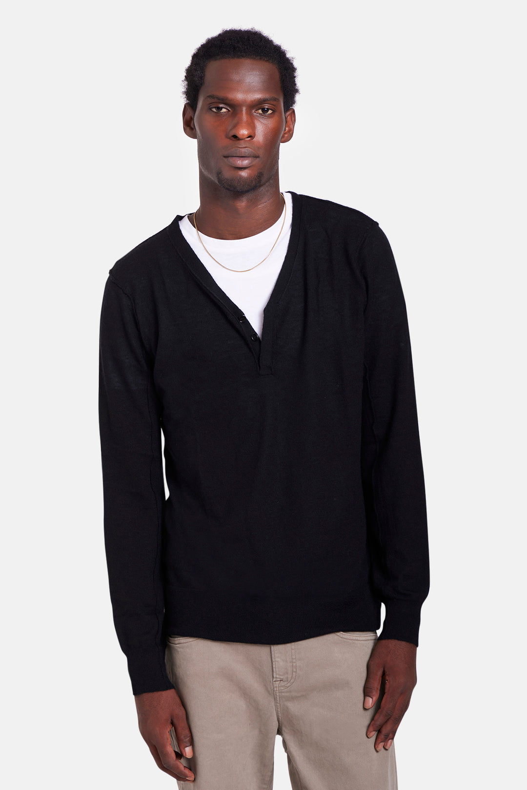Ville Cash V-Neck Black