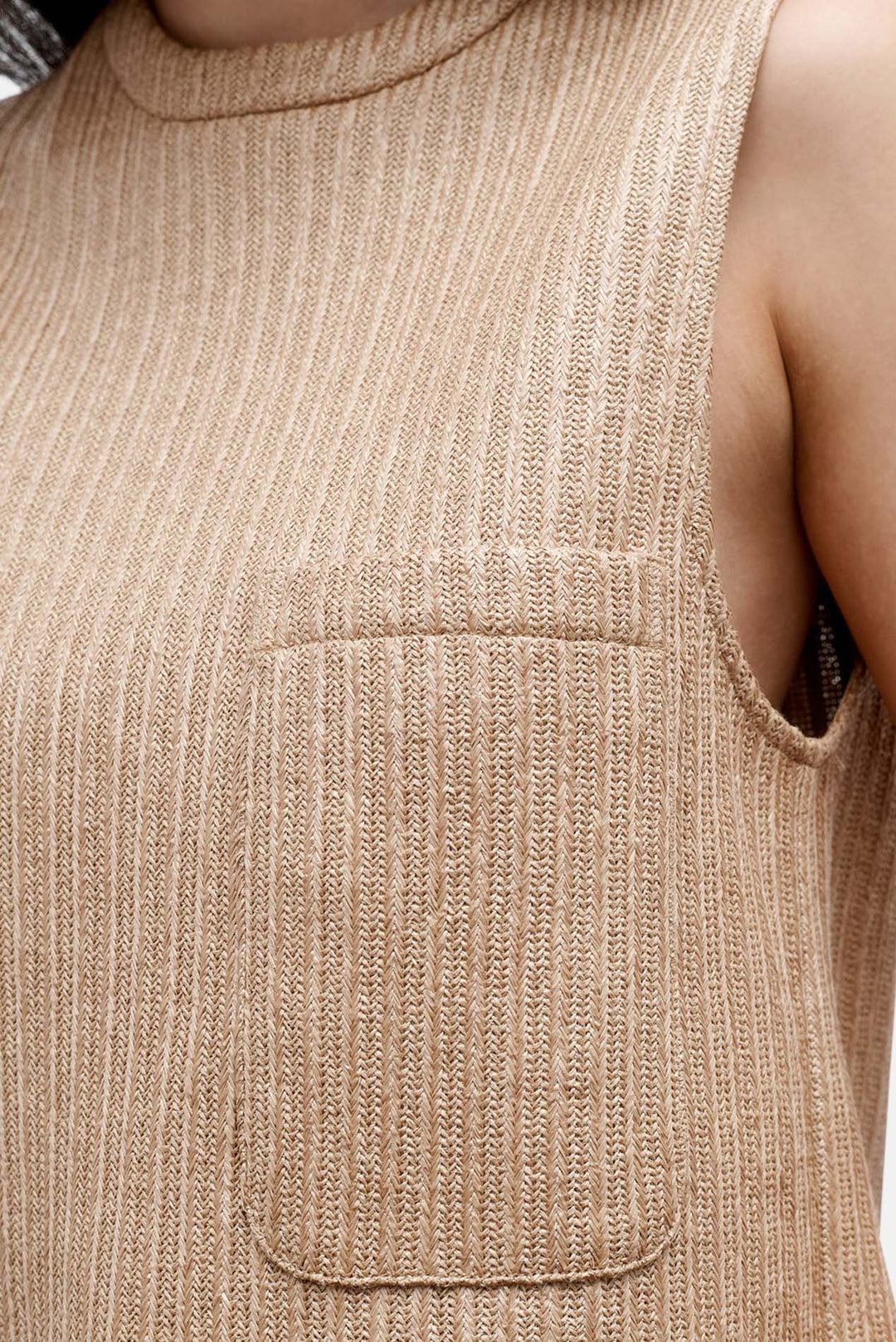 Cropped Muscle Tank In Soft Cotton Raffia Natural