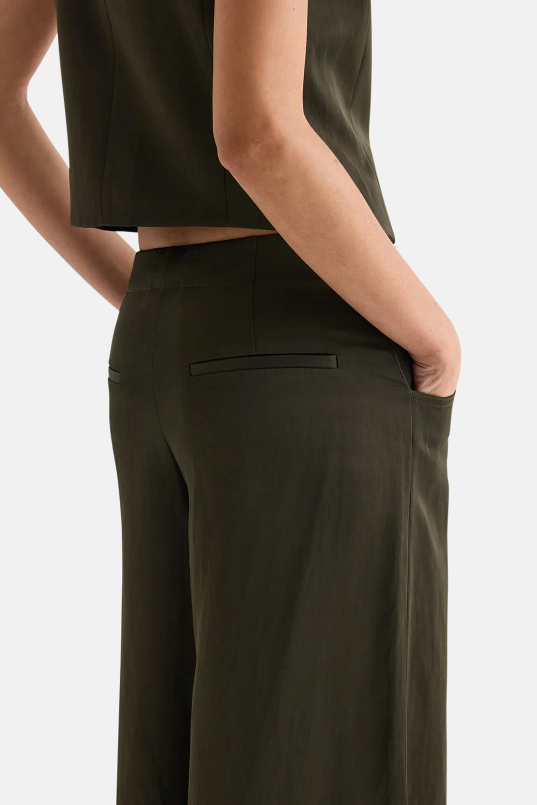 Demie Pant in Coated Viscose Linen Rosen