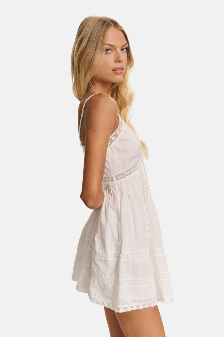 Docila Dress White