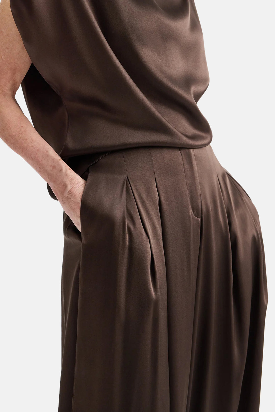 Drew Pant in Silk Delicioso