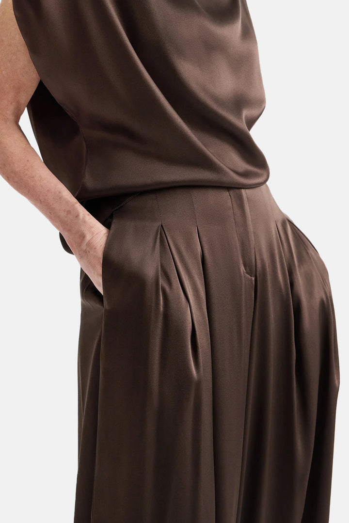 Drew Pant in Silk Delicioso