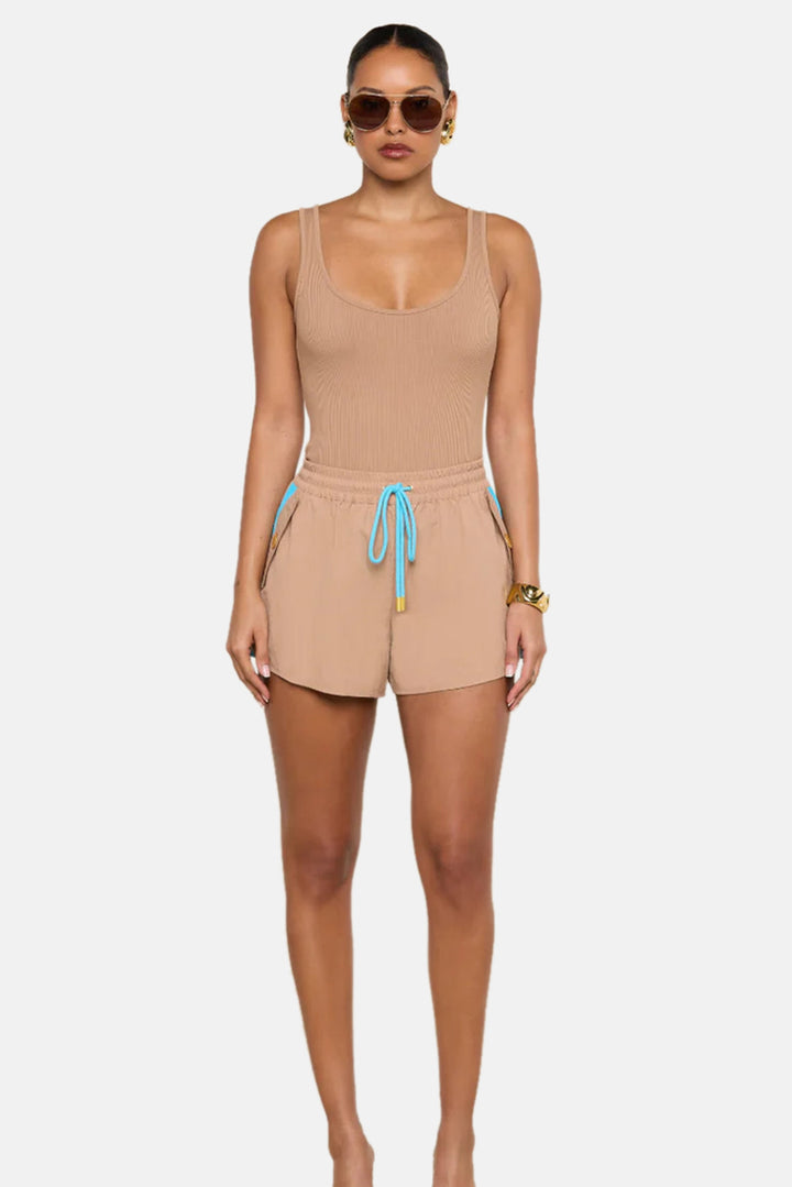 Grayson Nylon Short Light Hazelnut/Capri Blue