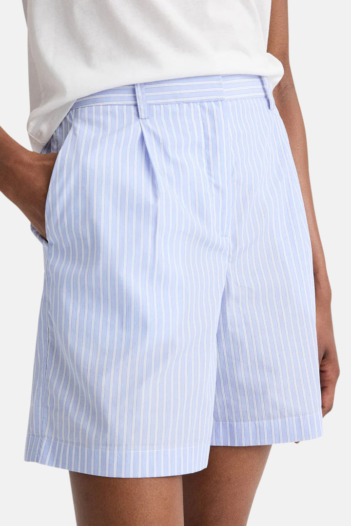 Henry St Short in Spaced Stripe Shirting Blue Haven/White