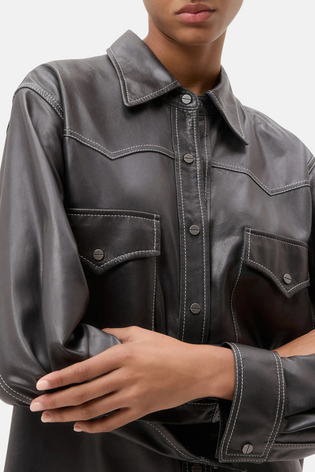 Leather Dutton in Urban Chic