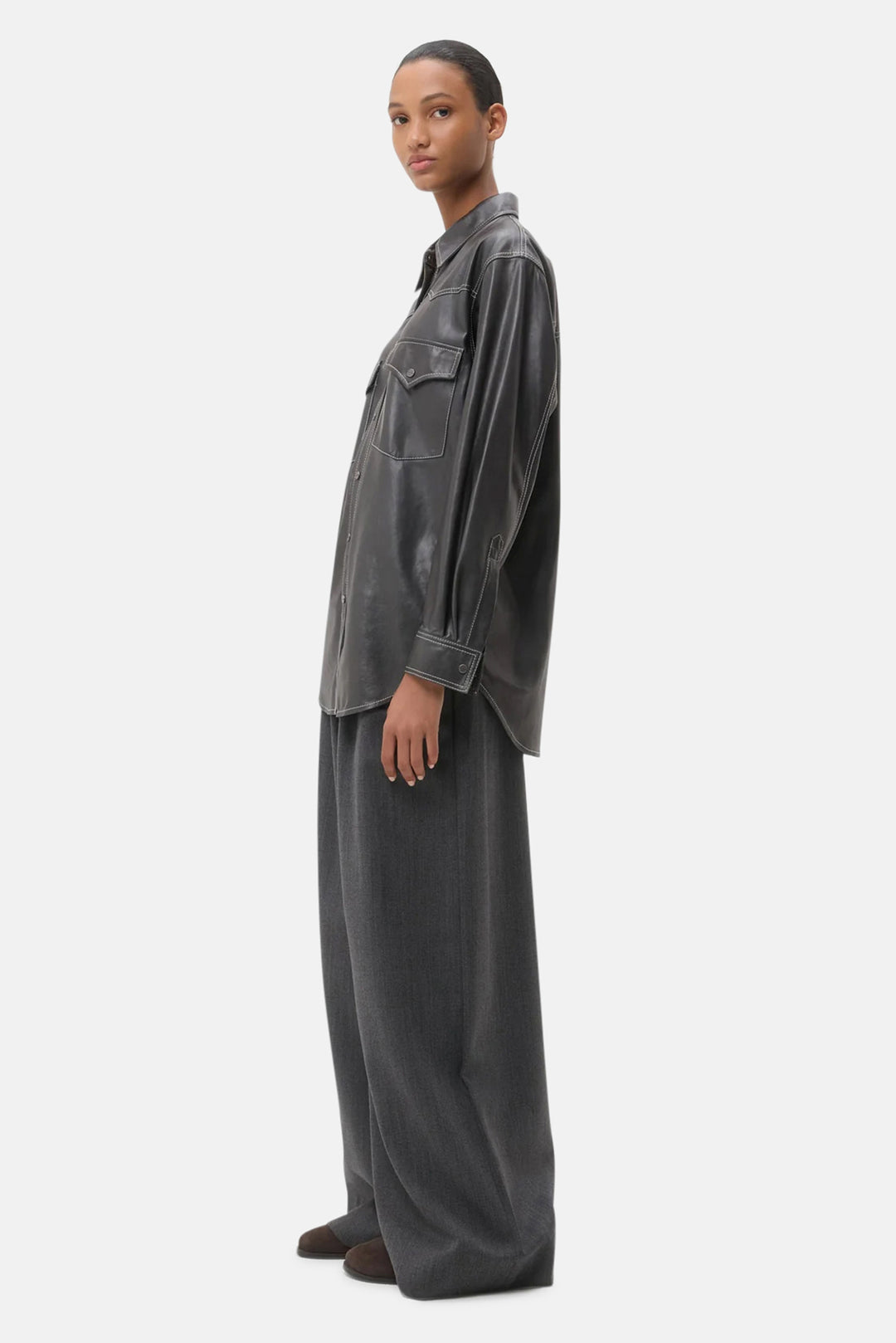 Leather Dutton in Urban Chic