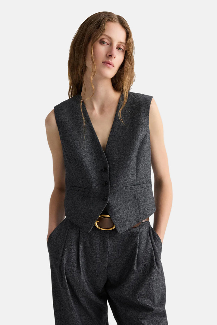 Mila Vest in Medium Heather Grey