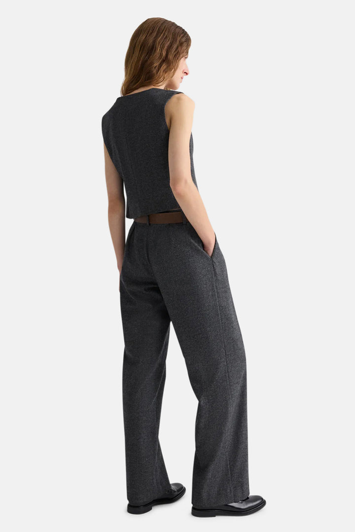 Mila Vest in Medium Heather Grey