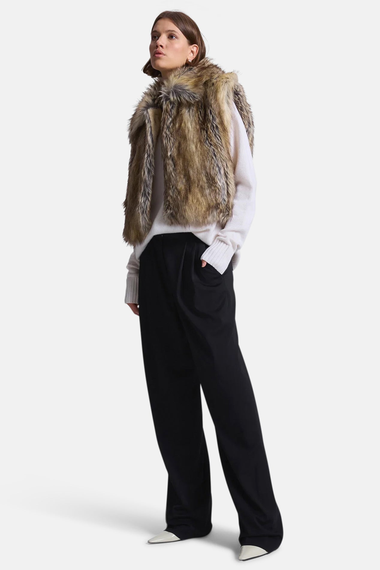 ccc✨美品✨ameri ASYMMETRY FUR VEST ccc様専用✨美品✨ameri ASYMMETRY FUR VESTの通販はau PAY マーケット
