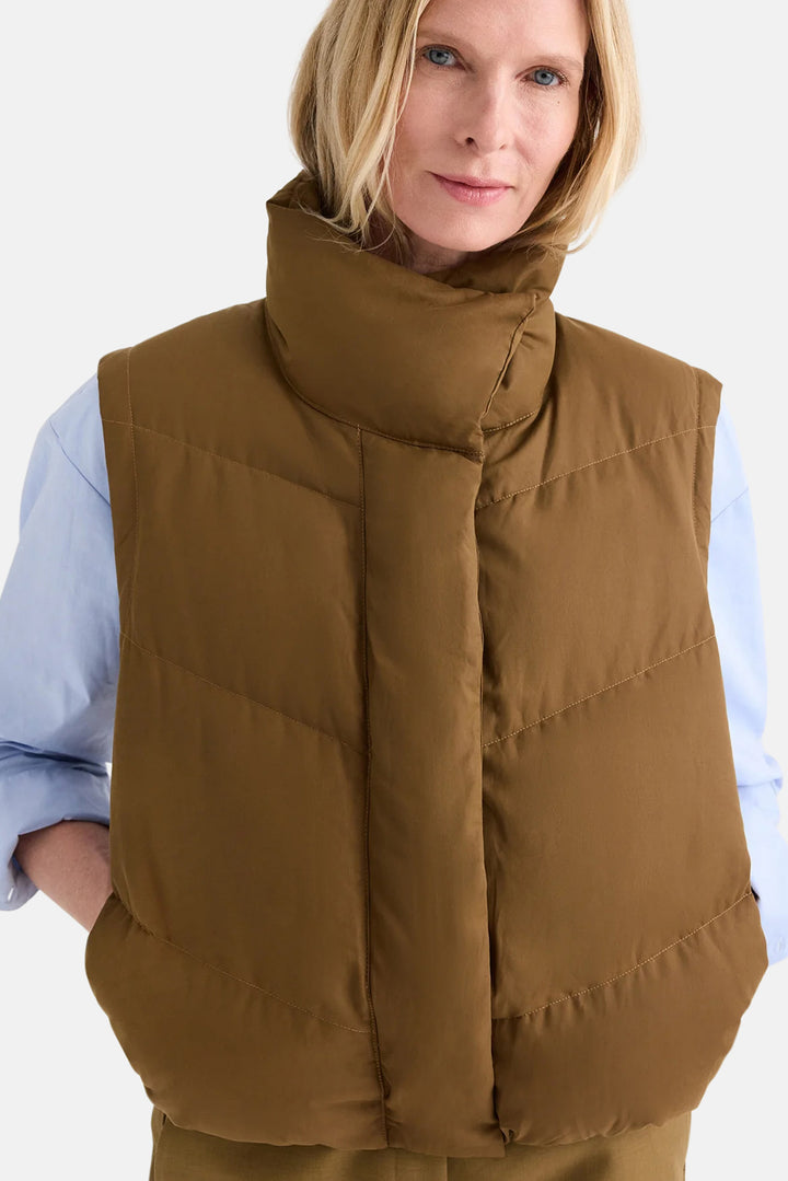Puffer Vest in Carafe