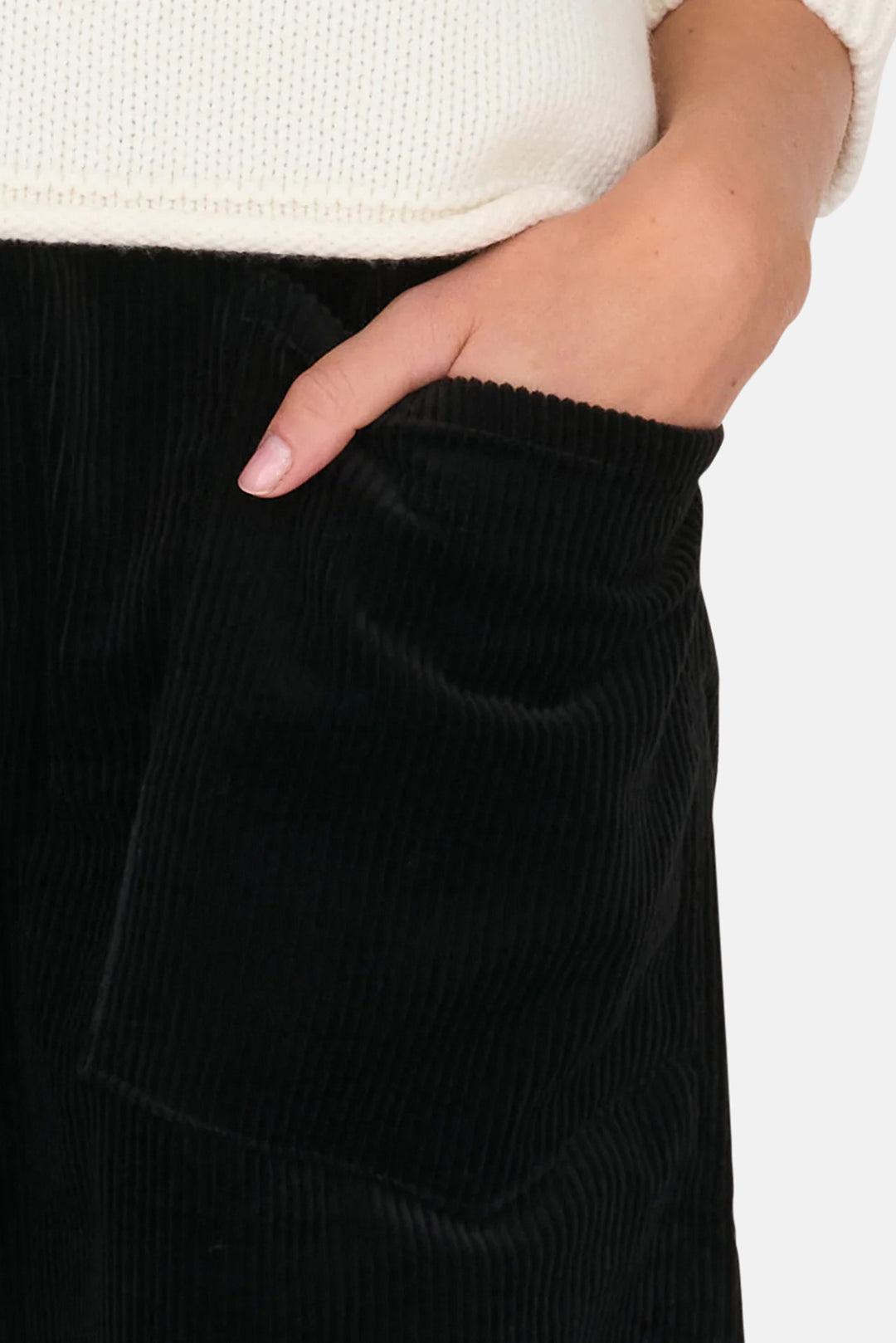 Travis Corduroy Pant Black