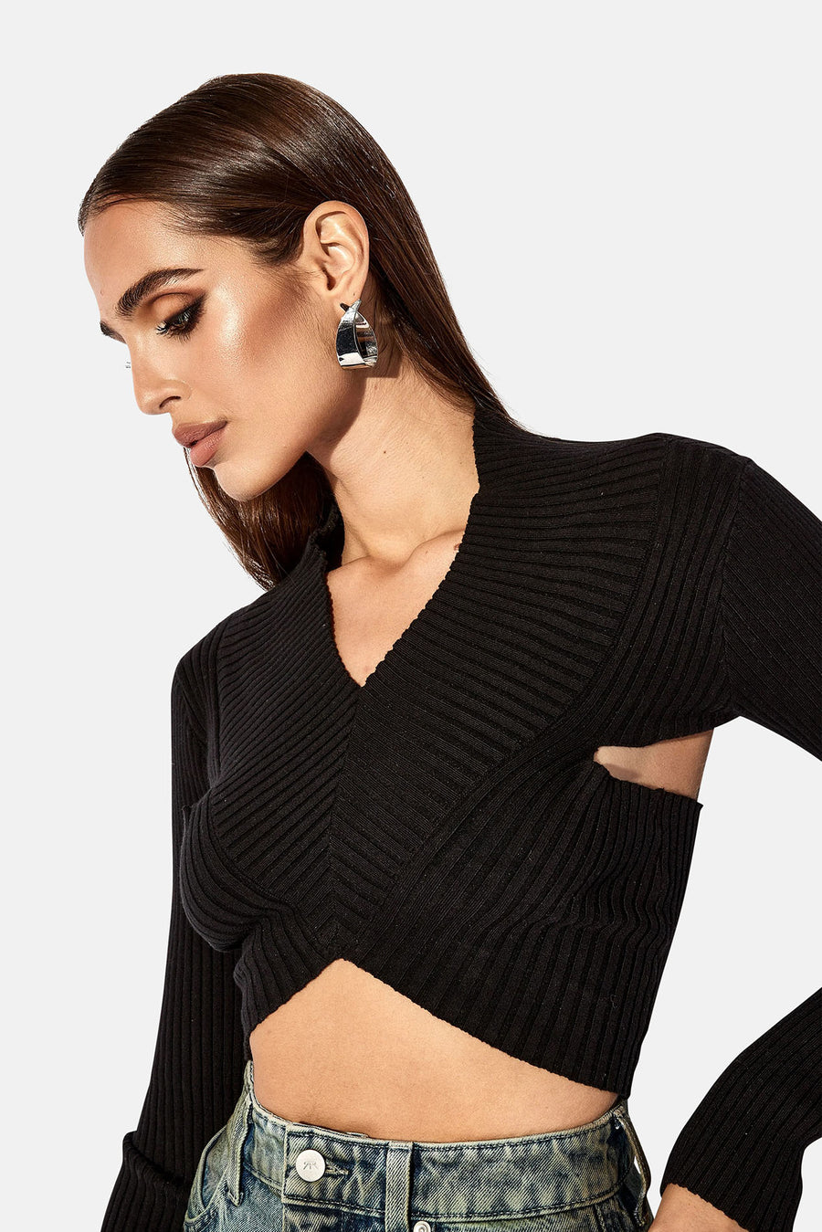 Long Sleeve Cropped Knit Top Black