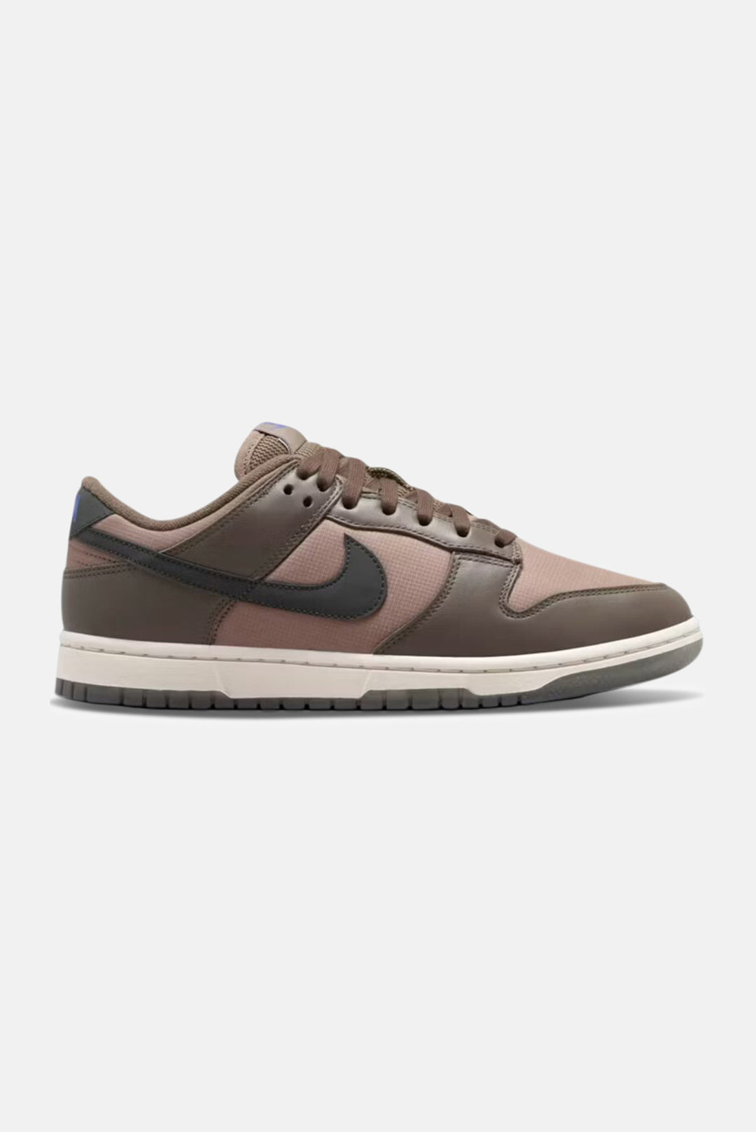 Women's Dunk Low Ironstone Mink Brown1