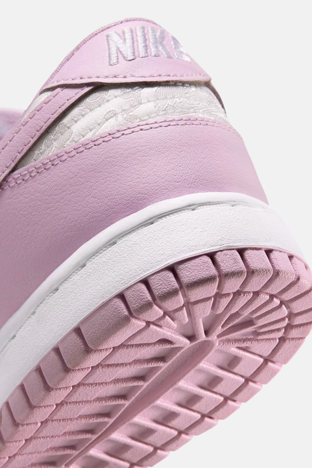 Women's Dunk Low SE 'Pink Foam/White Floral Jacquard'