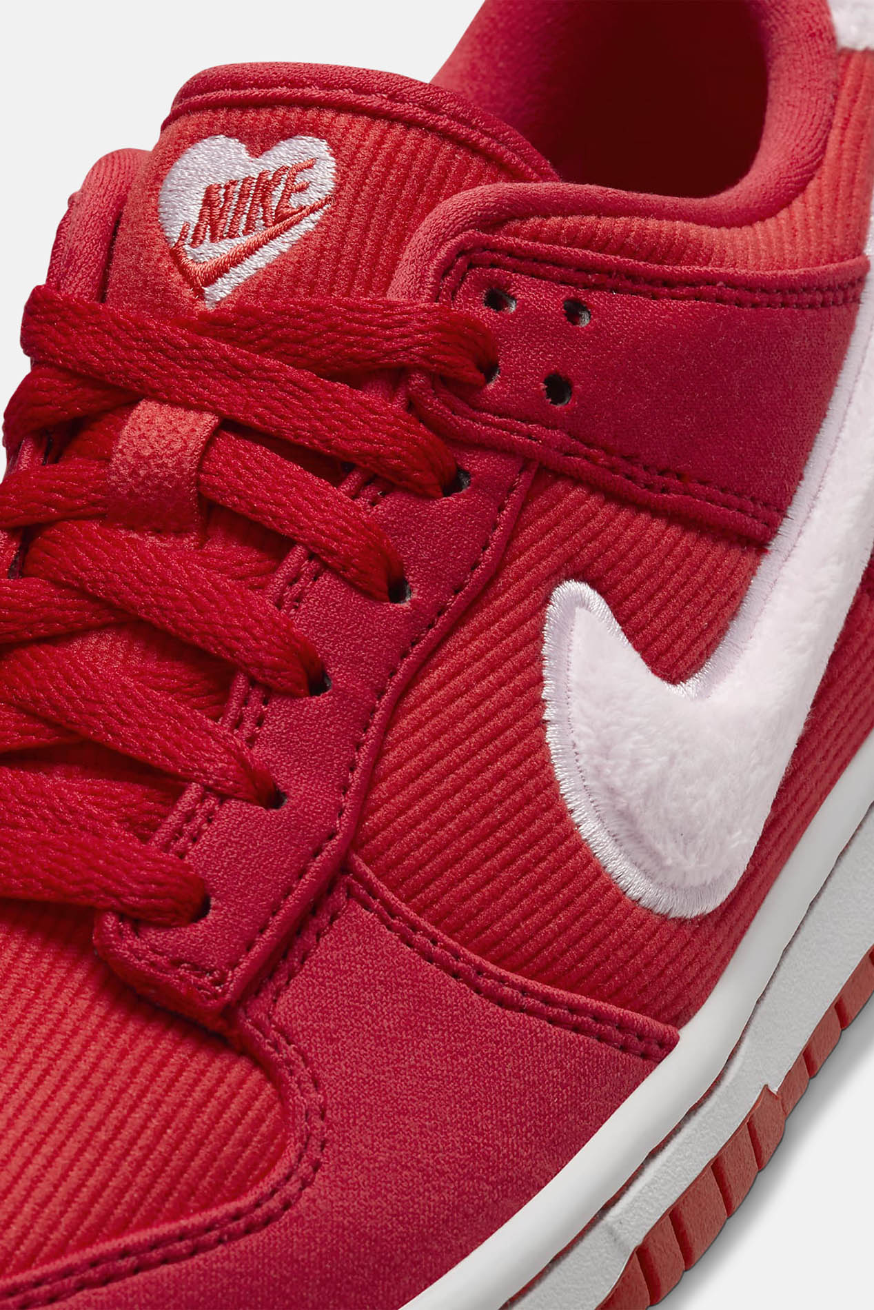 All red dunks online