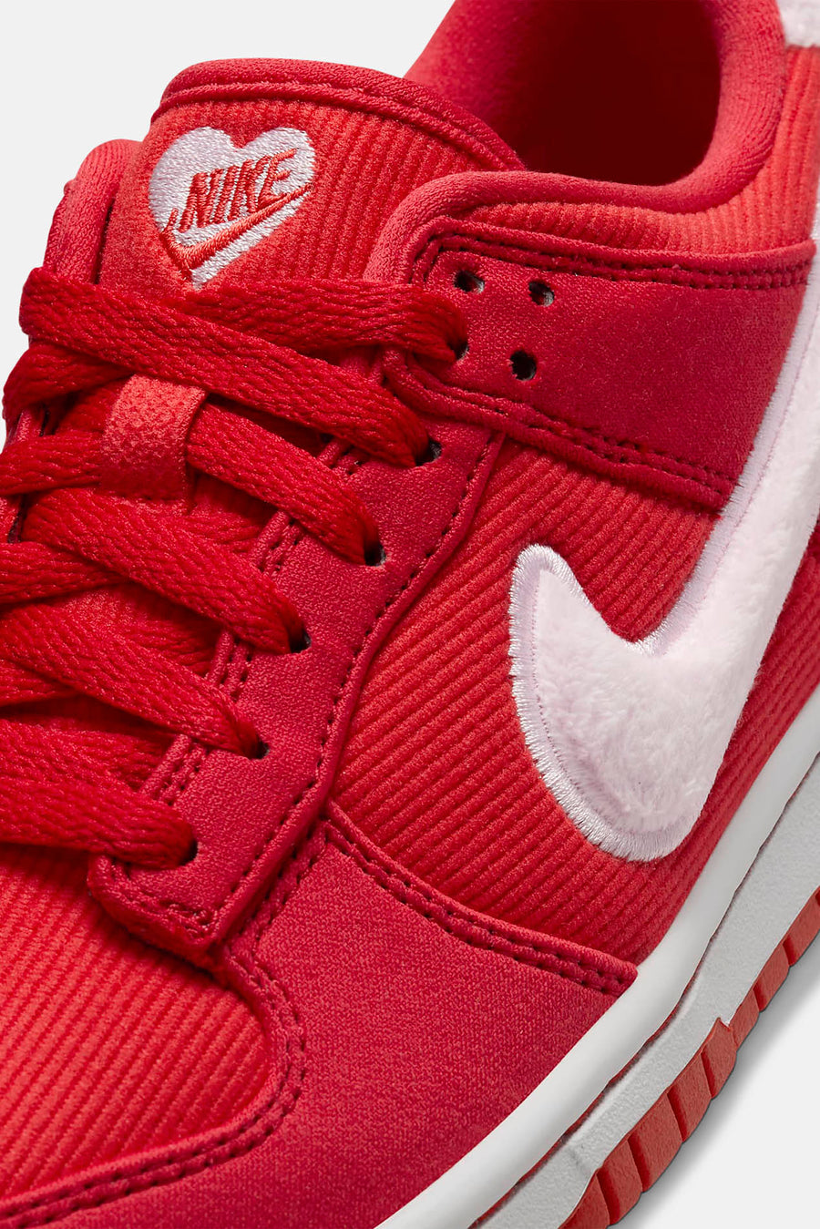 Youth Dunk Low GS Fire Red/Pink Foam 'Valentine's Day'