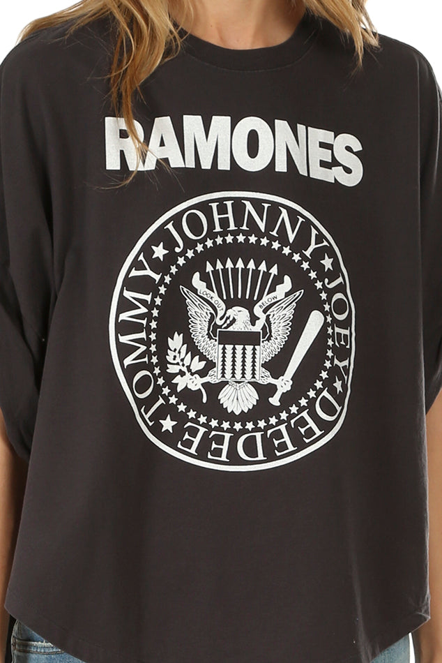 Ramones Rolled Sleeve Patti Skull Tee Black - blueandcream